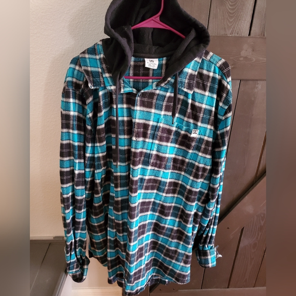 DC shoes flannel,hooded button up flannel, blue and black. Big and tall,XXL